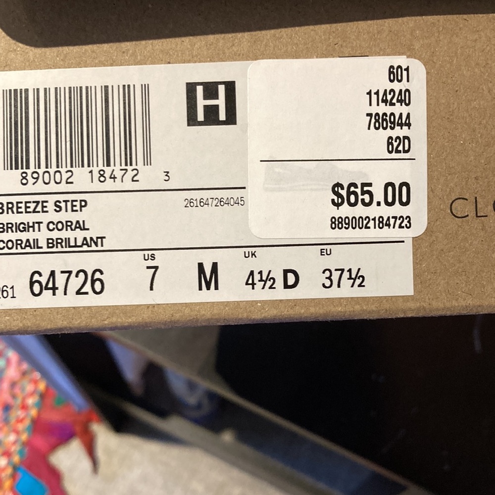 Clarks - Picture 5 of 6
